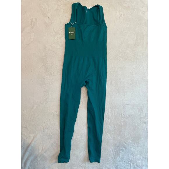 NWT HALARA Seamless Yoga Jumpsuit M Teal Green Square Neck Sleeveless 7/8 Length - Picture 3 of 9